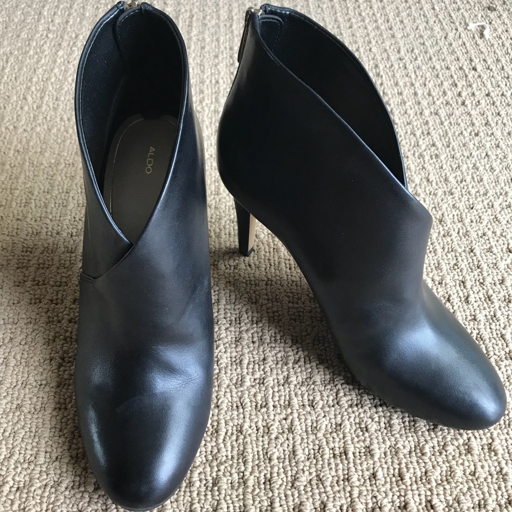 Aldo Black Leather High Heel Booties Sz 9